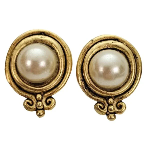 Faux Pearl Roman Designer Gold Tone Clip On Earrings, L490